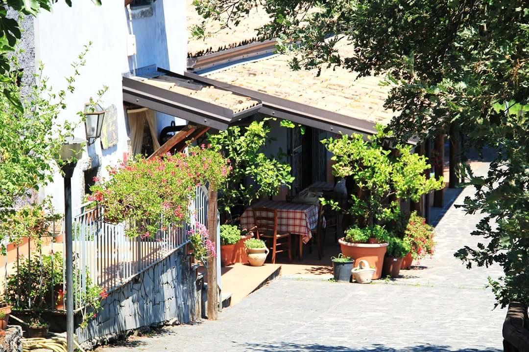 Le Case Del Merlo Turismo Rurale Мило Экстерьер фото